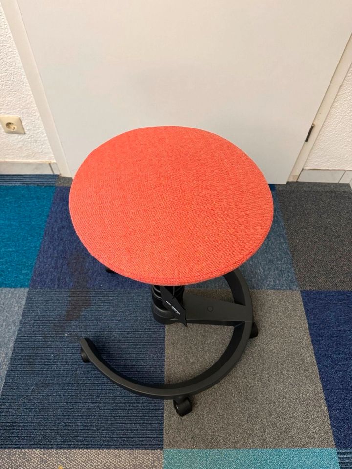 Aeris Swopper Capture Pink-Rot Sitzhocker Ausstellungsstück
