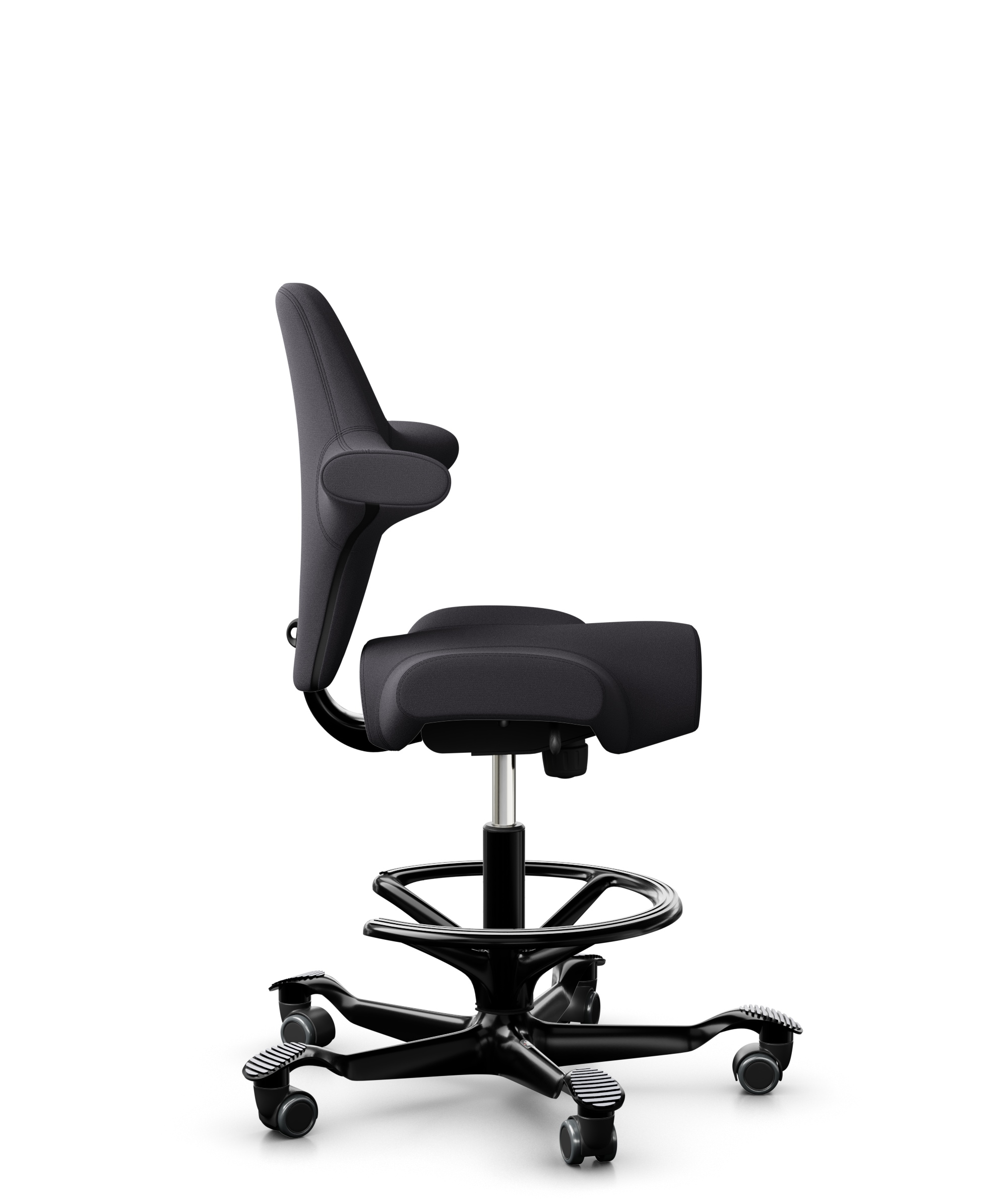 HAG Capisco 8106 Counter Stoff Xtreme Dunkelgrau Gestell Schwarz mit Fußring