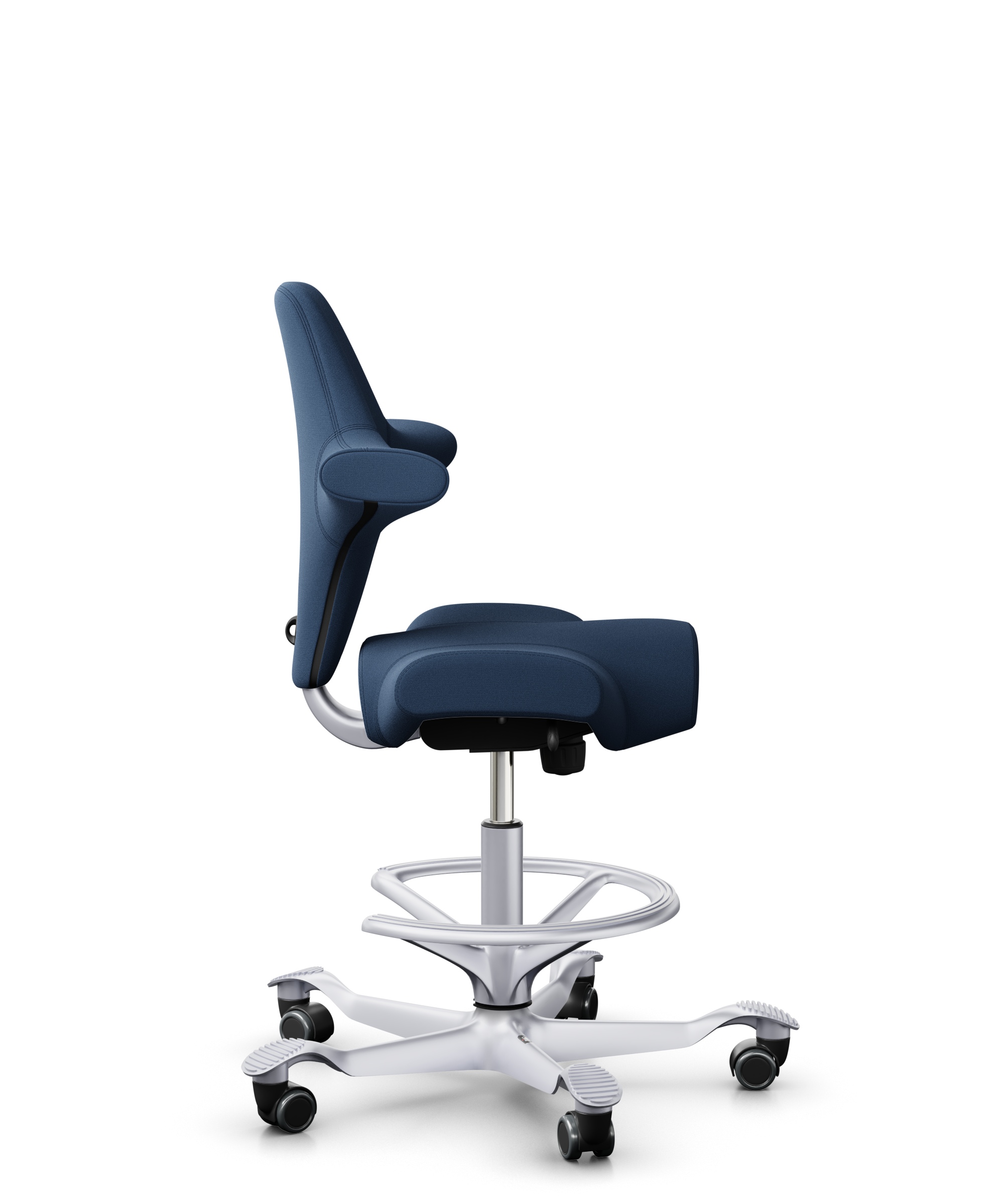 HAG Capisco 8106 Counter Stoff Xtreme Dunkelblau Gestell Silber mit Fußring