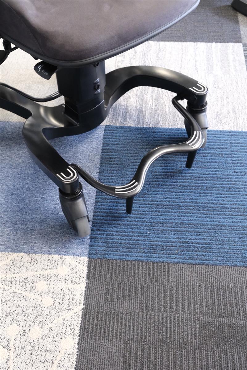 Vela 700 Therapiestuhl Trippelstuhl Sofort Lieferbar in Comfort Anthrazit
