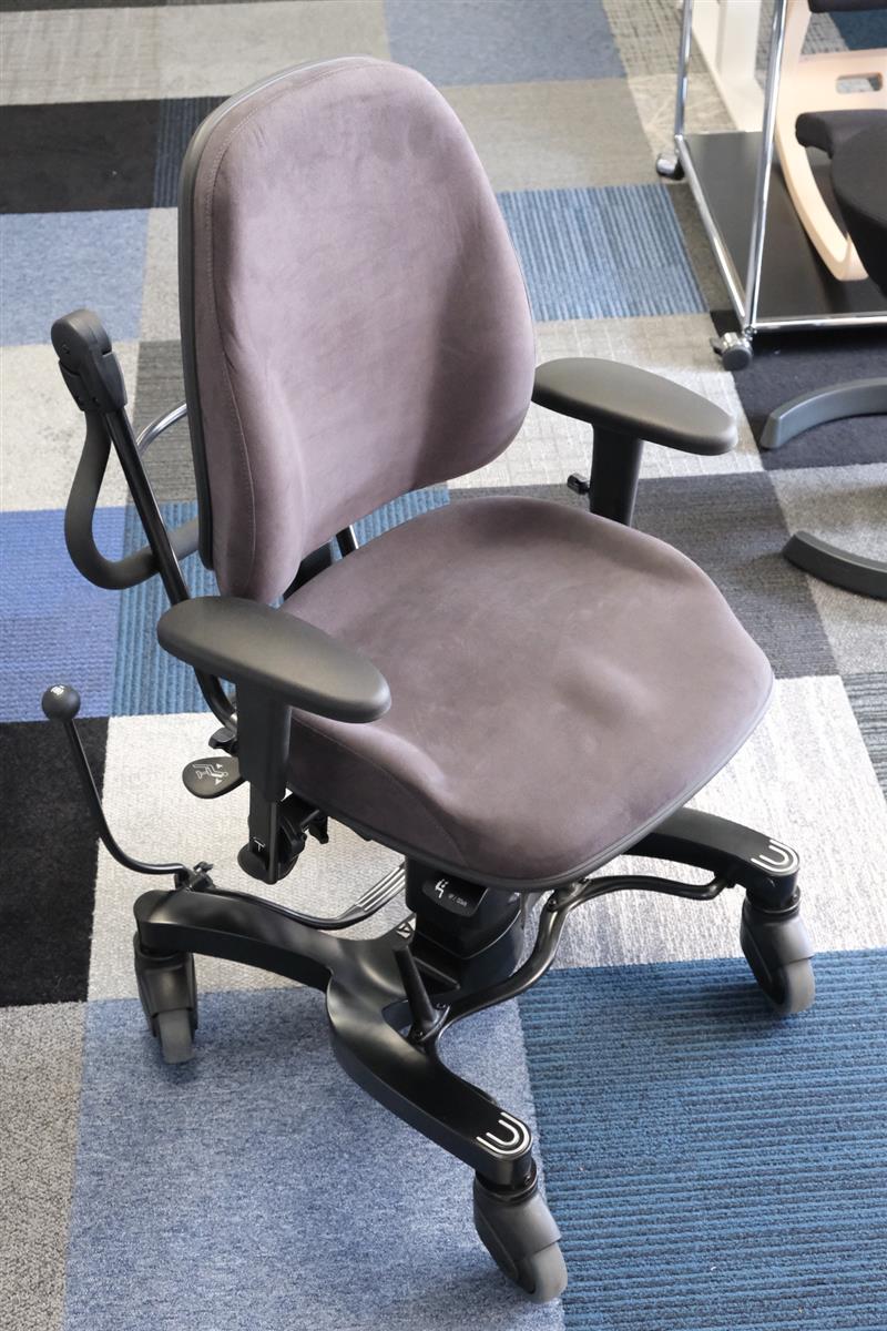 Vela 700 Therapiestuhl Trippelstuhl Sofort Lieferbar in Comfort Anthrazit