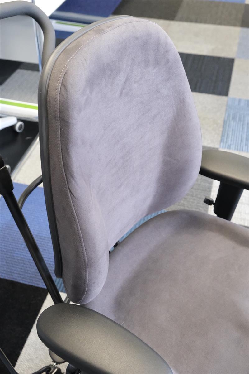 Vela 700 Therapiestuhl Trippelstuhl Sofort Lieferbar in Comfort Anthrazit