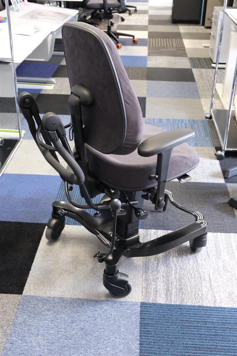 Vela 700 Therapiestuhl Trippelstuhl Sofort Lieferbar in Comfort Anthrazit